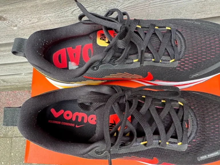 Nike Vomero 18 Zoom X bike d'occasion — image 2 sur 9