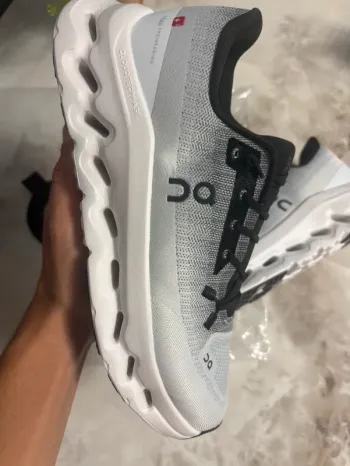 Gebrauchtes On Running Shoes Size 42 bike — Bild 2 von 6