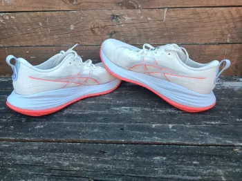 Käytetty Asics Gel-Cumulus 27 Running Shoes