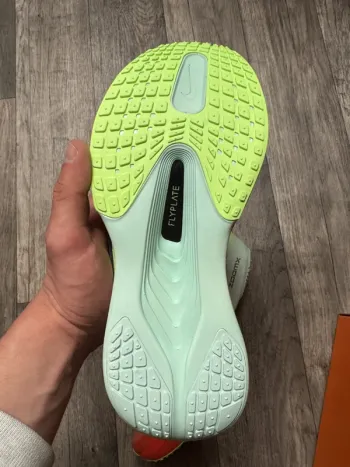 Tweedehands New Balance Zoom Fly 6 bike — afbeelding 3 van 7