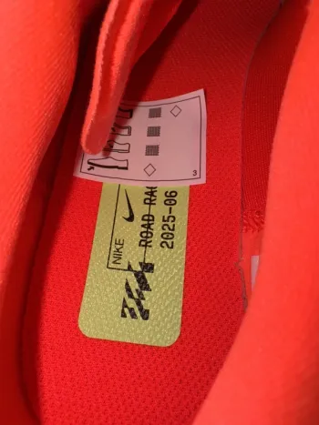 Tweedehands New Balance Zoom Fly 6 bike — afbeelding 4 van 7