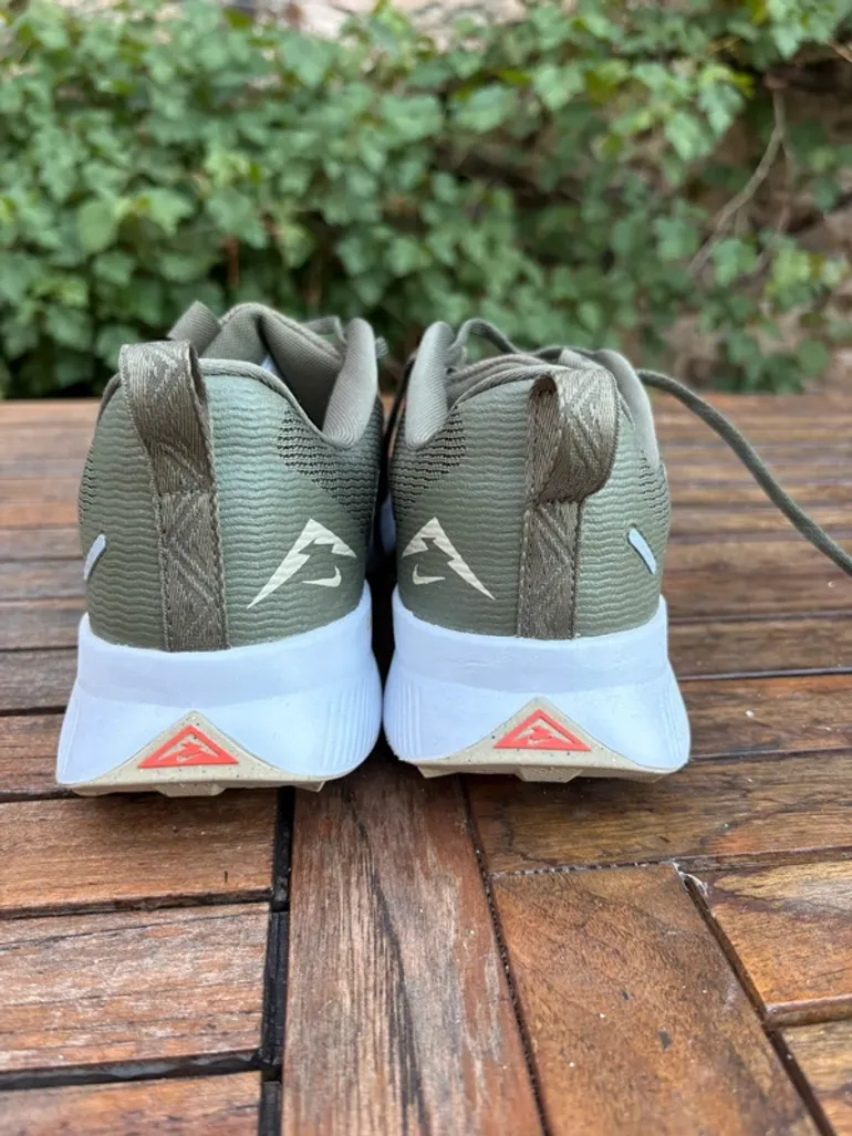Used Nike Trail Sport Shoes bike — image 4 of 7