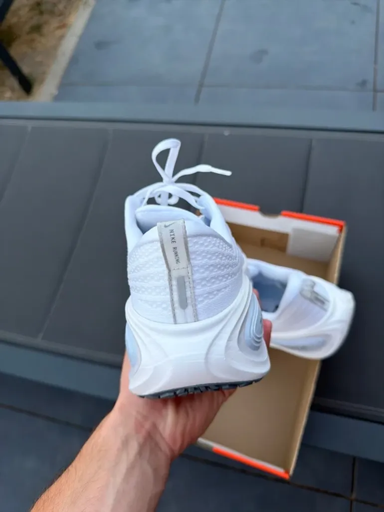 Używany Nike Vomero Plus bike — zdjęcie 4 z 6