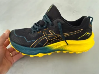 Używany Asics Gel Trabuco 11 Running Shoes