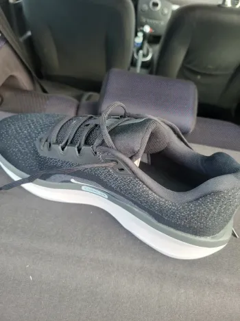 Käytetty Nike Winflo 11 Running Shoes