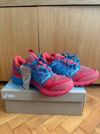 Used Asics US4-S Gel-Terrain Running Shoes