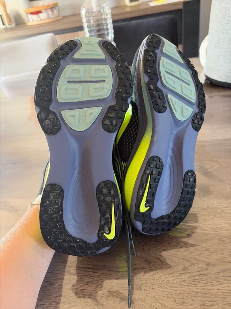Used Nike Vomero 18 bike — image 5 of 5