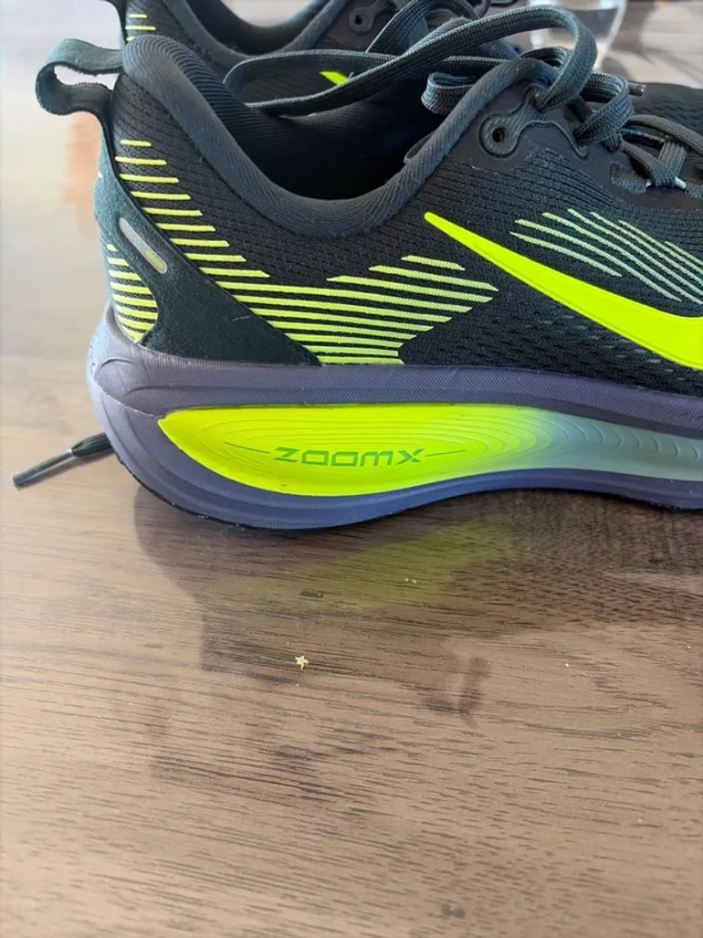 Used Nike Vomero 18 bike — image 2 of 5