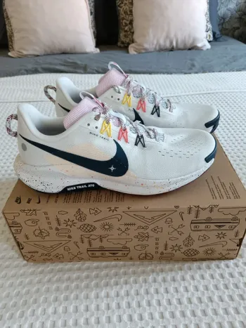 Käytetty Pegasus ReactX Trail 5 Running Shoes
