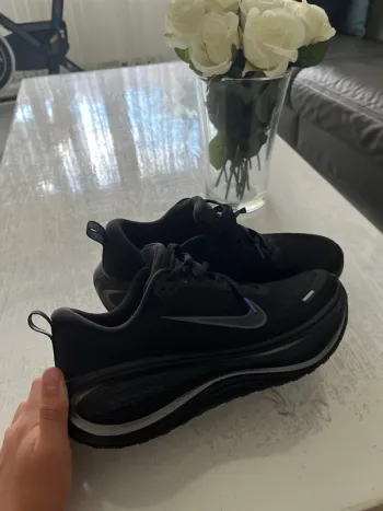 Używany Nike Vomero Plus Running Shoes