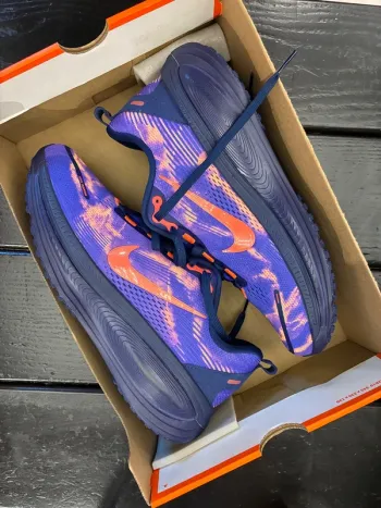 Used Nike Vomero 18 Running Shoes