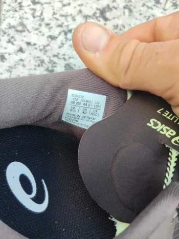 Asics Fuji Lite 7 bike usato — immagine 2 di 4