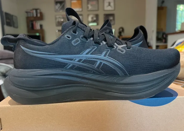 Gebrauchtes Asics Gel Nimbus 28 2026 bike — Bild 3 von 10