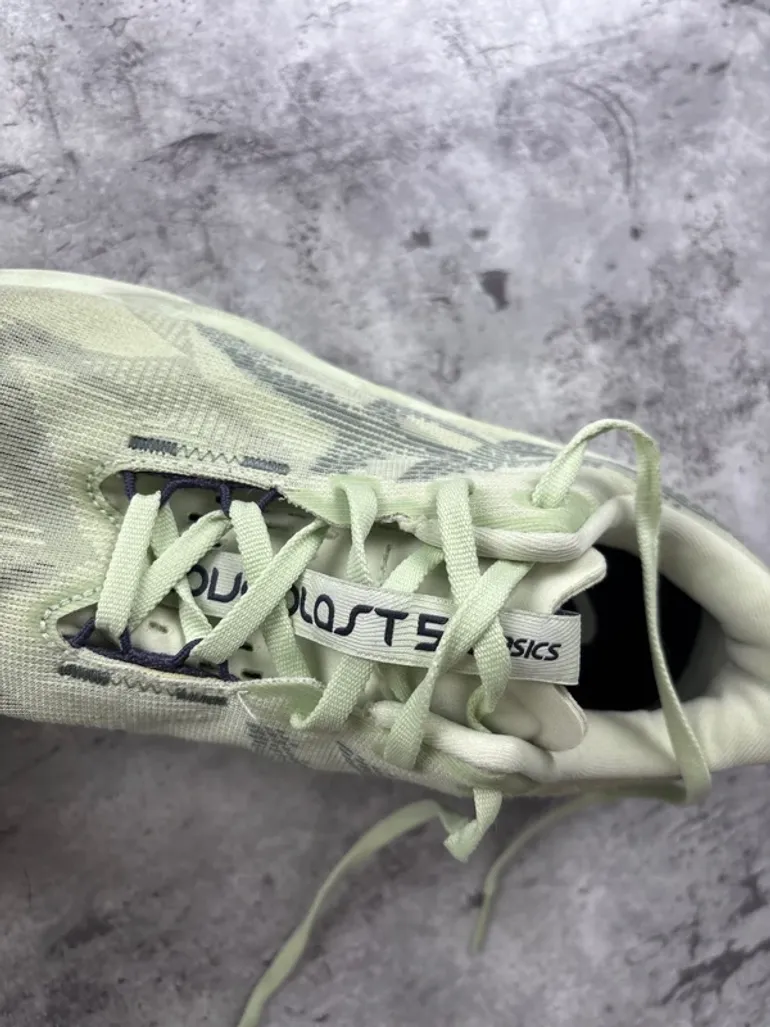 Asics Novablast 5 bike usato — immagine 13 di 13