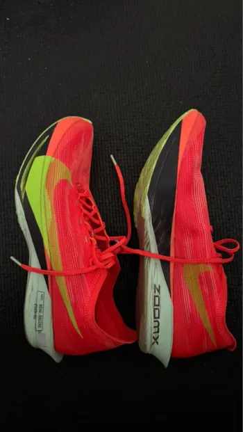 Used Nike Streakfly 2 Running Shoes