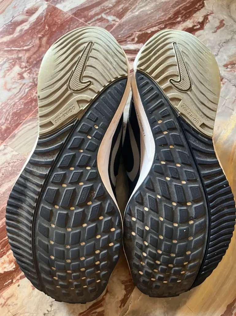 Used Nike Zoom X Vomero 16 bike — image 8 of 8