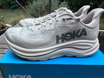 Hoka Clifton 10 Running Shoes d'occasion