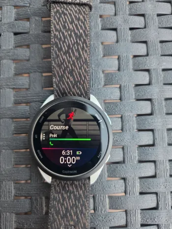 Used Garmin Forerunner 165 Electronics