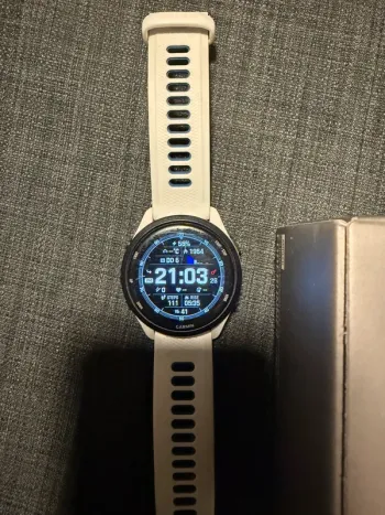 Used Garmin Forerunner 265 bike — image 2 of 3