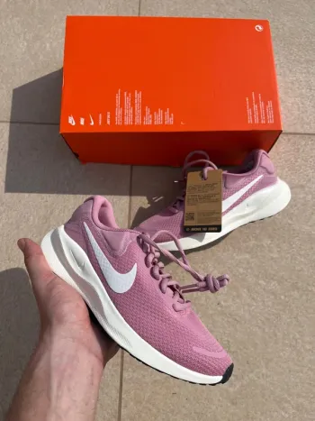 Used Rose Nike Revolution 7 Running Shoes