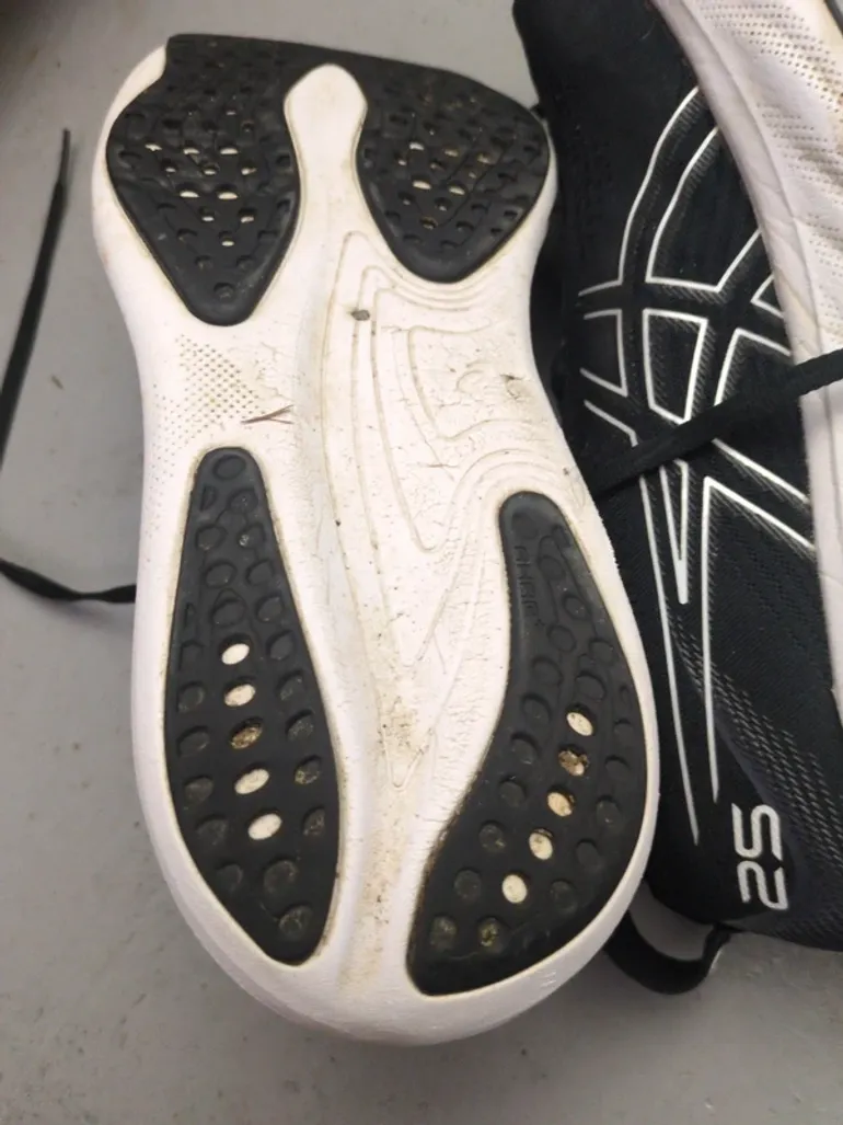 Used Asics Nimbus 25 bike — image 8 of 9