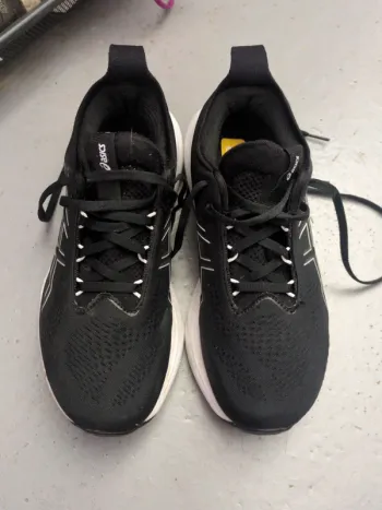 Used Asics Nimbus 25 Running Shoes