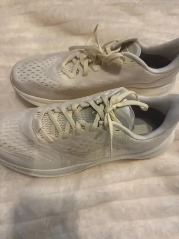 Käytetty Hoka Laufschuhe bike — kuva 2 / 3