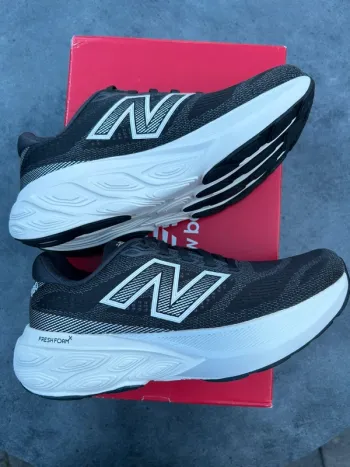 Used New Balance W880H15 bike — image 2 of 4