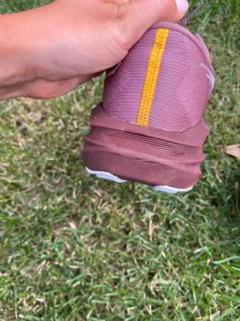 Used Asics Novablast 5 bike — image 3 of 6