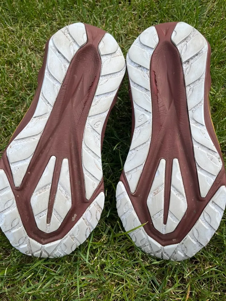 Used Asics Novablast 5 bike — image 5 of 6