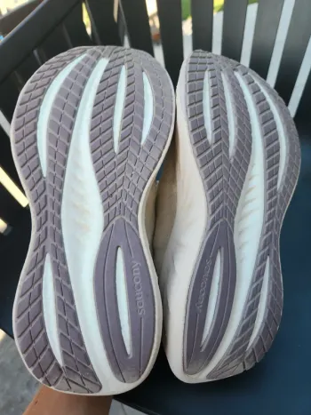 Used Saucony Baskets Course bike — image 6 of 11