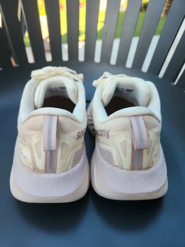 Used Saucony Baskets Course bike — image 5 of 11