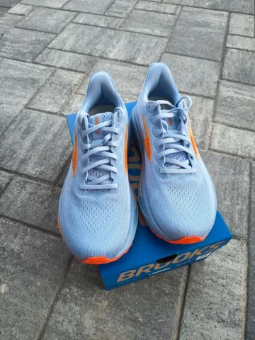 Used Brooks Ghost 17 Running Shoes