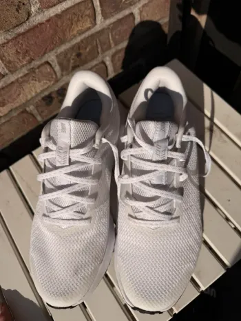 Used Nike Sneakers bike — image 3 of 7
