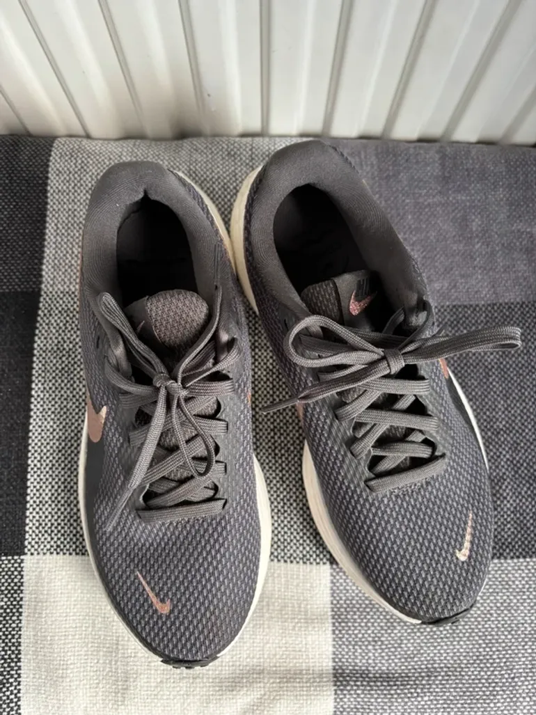 Used Nike Revolution 8 bike — image 3 of 5
