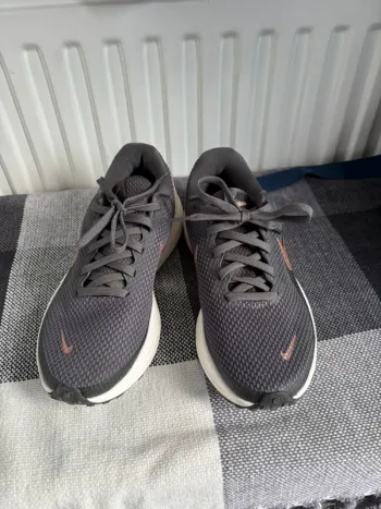 Used Nike Revolution 8 bike — image 2 of 5