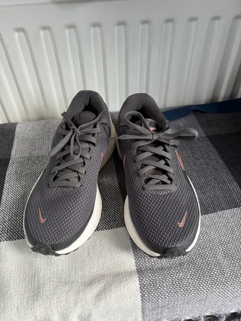 Used Nike Revolution 8 bike — image 2 of 5