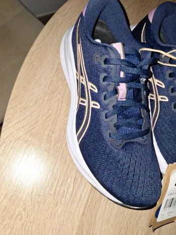 Used Asics excite 11 bike — image 3 of 7