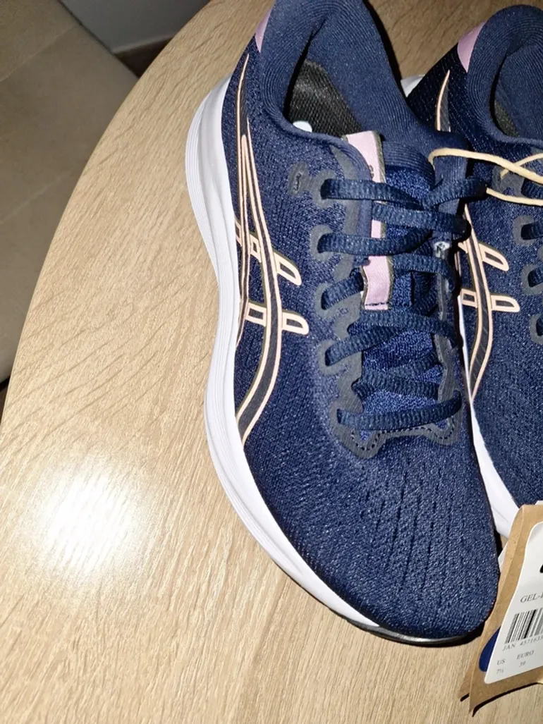 Used Asics excite 11 bike — image 3 of 7
