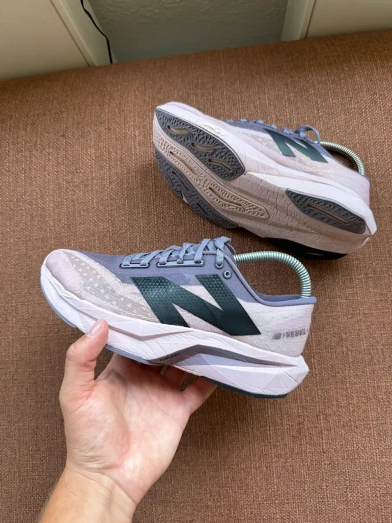 Used New Balance FuelCell Rebel v4 bike — image 6 of 10