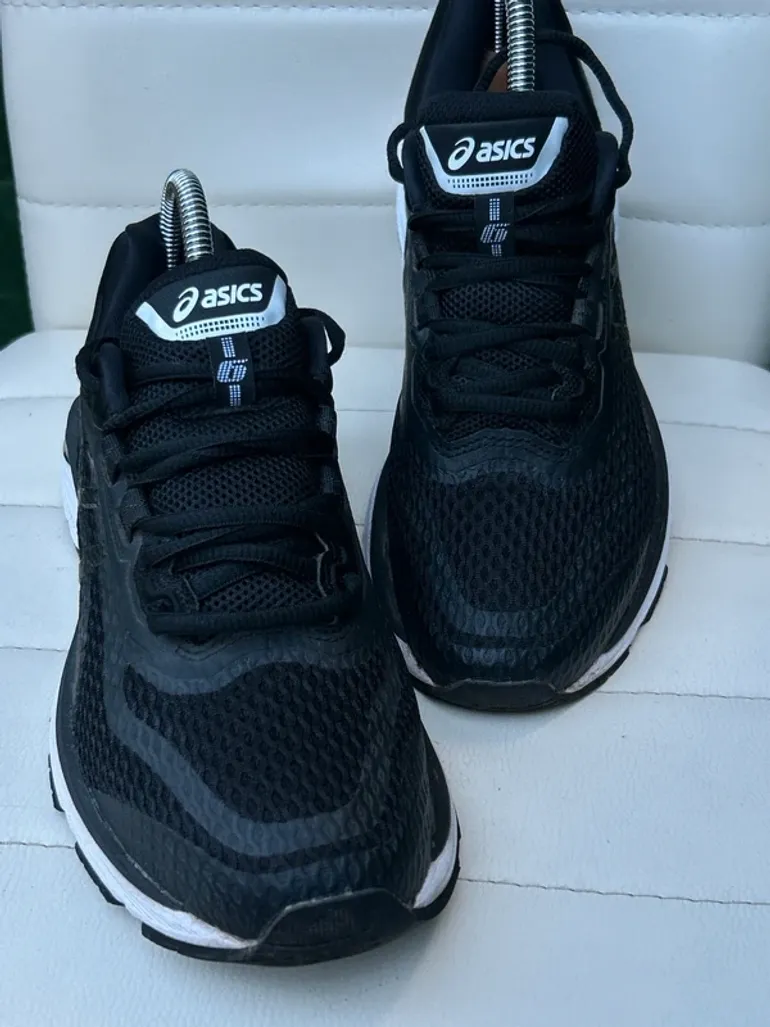 Used Asics GT-2000 bike — image 3 of 12