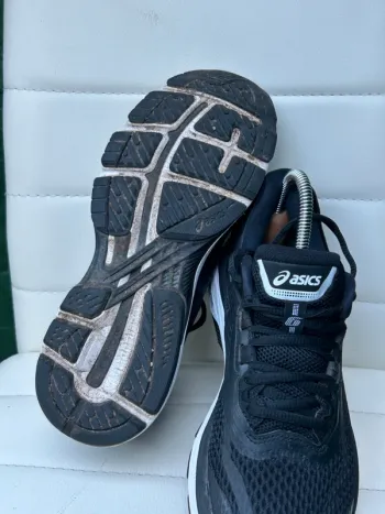 Used Asics GT-2000 bike — image 8 of 12