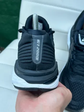 Used Asics GT-2000 bike — image 11 of 12
