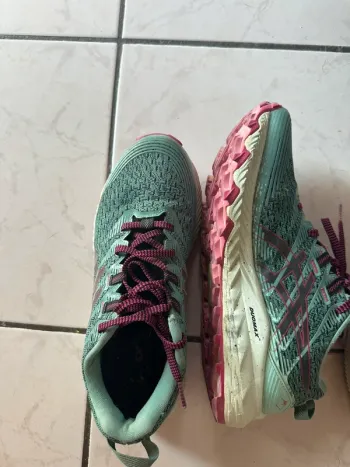 Used Asics Gel Trabuco 10 Running Shoes