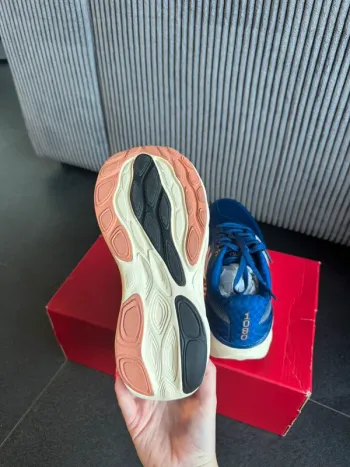 New Balance Running Shoes bike usato — immagine 6 di 10