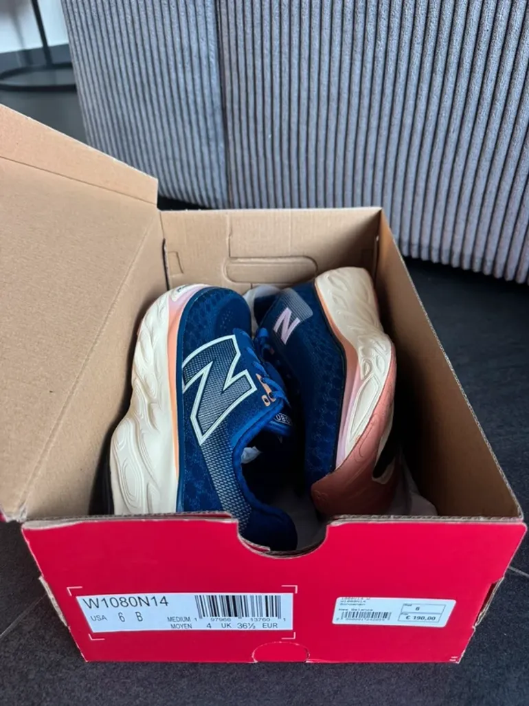 New Balance Running Shoes bike usato — immagine 9 di 10