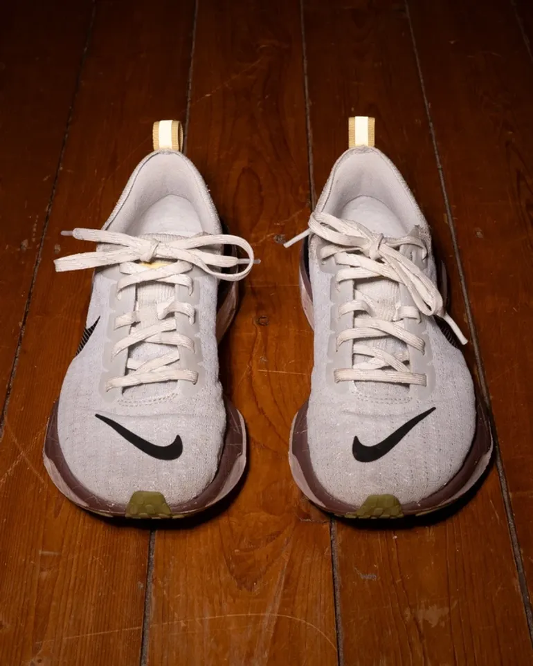 Used White ZoomX Invincible Run 3 bike — image 3 of 8