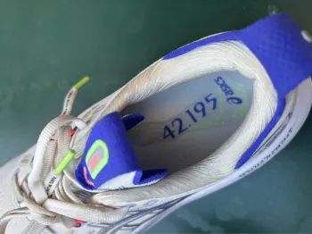 Used Asics Gel Nimbus 28 Paris bike — image 7 of 9