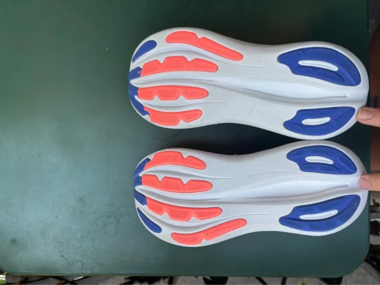 Used Asics Gel Nimbus 28 Paris bike — image 6 of 9