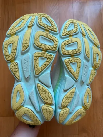 Used Hoka Bondi 8 bike — image 7 of 7